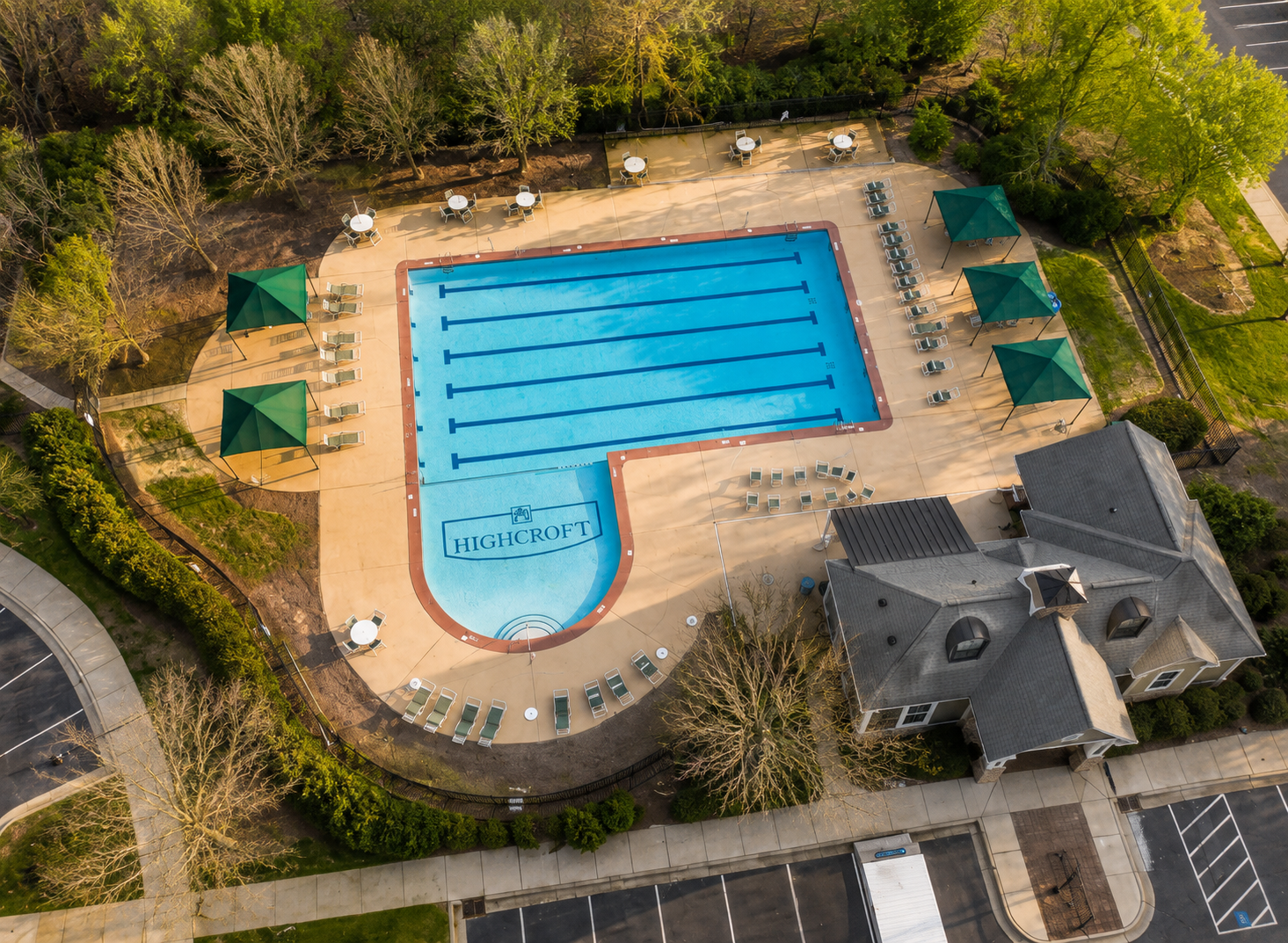 Community pool и recreation center в Highcroft, Cary NC